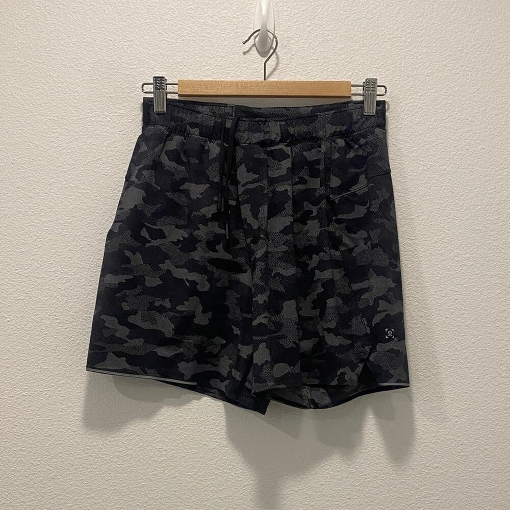 Lululemon Men’s Surge Pacemaker Camouflage Athletic Shorts - Small
